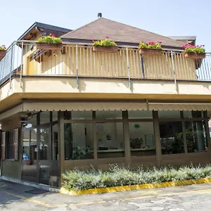 Ovest Hotel